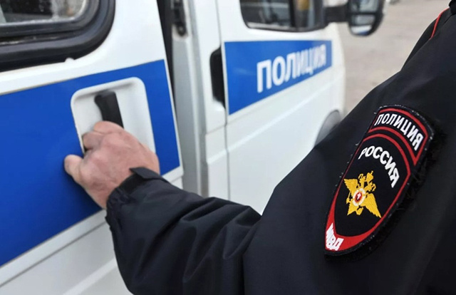 В Твери женщина разбила сумкой два автомобиля