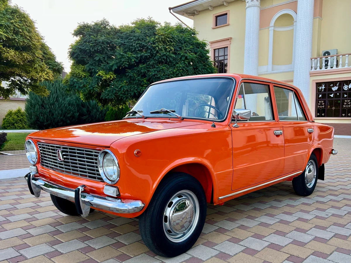 Самая первая модель Жигулей. ВАЗ 2101 (копейка, ранее звалась "единичка" или же Жигуль)