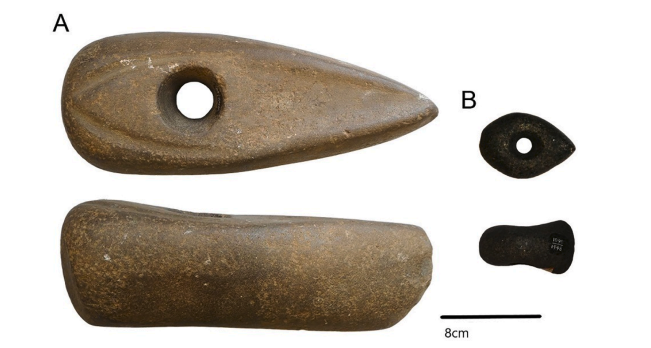 Топор-молот ладьевидной формы и боевой топор - или топорик?