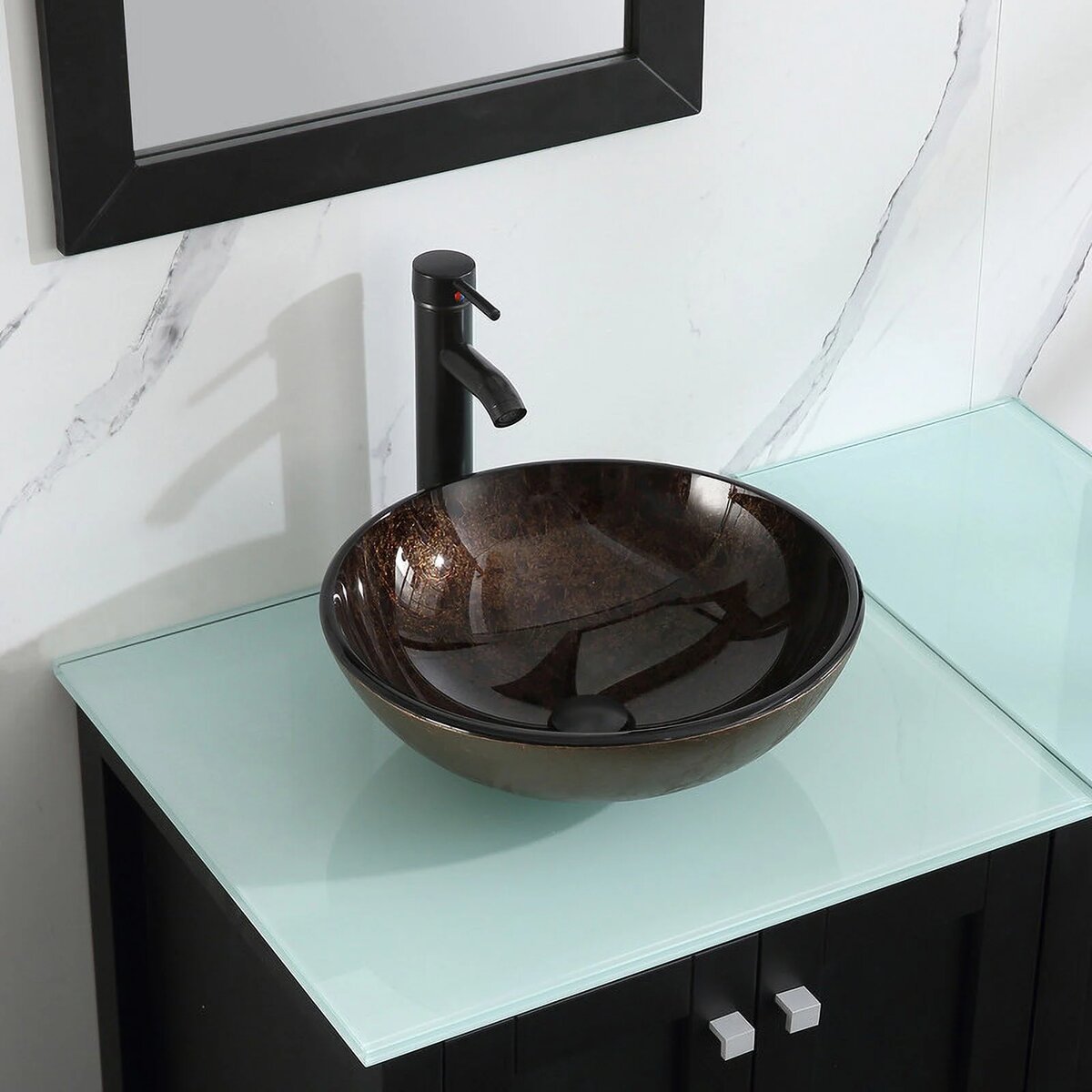 Стеклянная столешница в ванной комнате