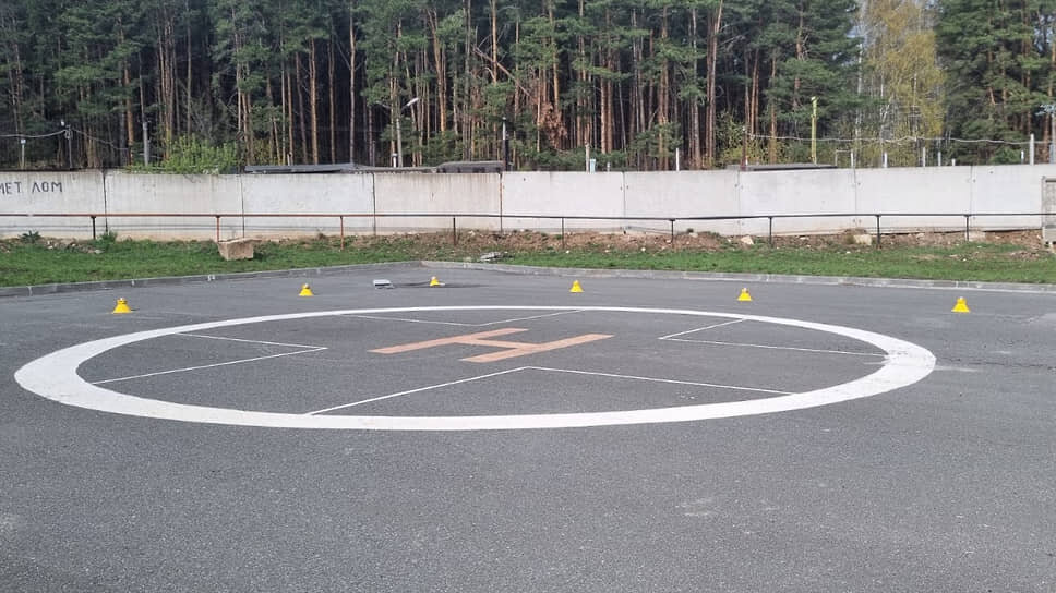    Почти два года посадочная площадка ЦГКБ принимала вертолеты санавиации.