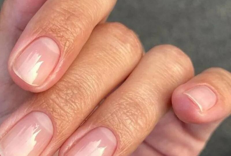 Уверенна, что ваш маникюрист ненавидит этот тренд: почему богатые вернулись к натуральности"?