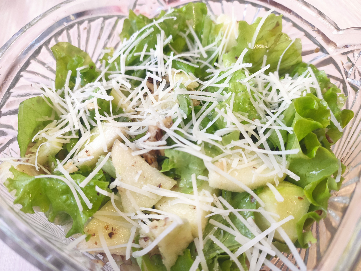 Очень вкусное сочетание яблока и орехов