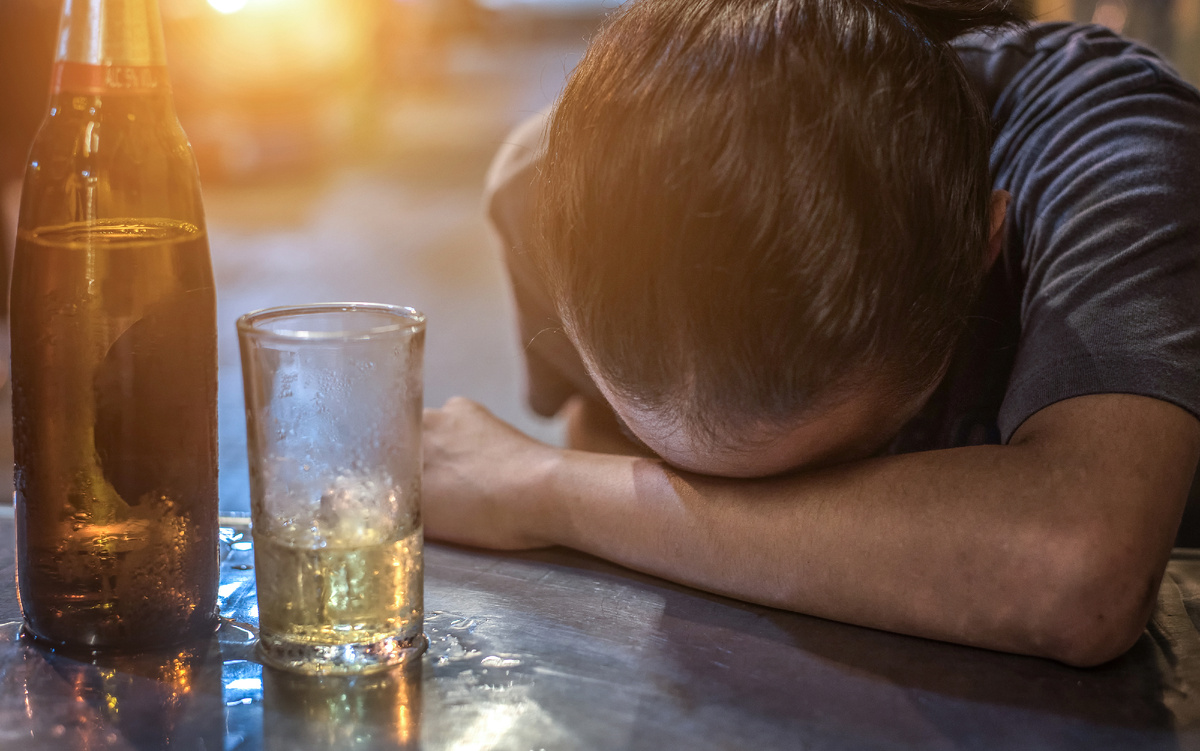 Убивает ли алкоголь клетки мозга? Разбираемся с мифами (источник изображения: freepik.com)