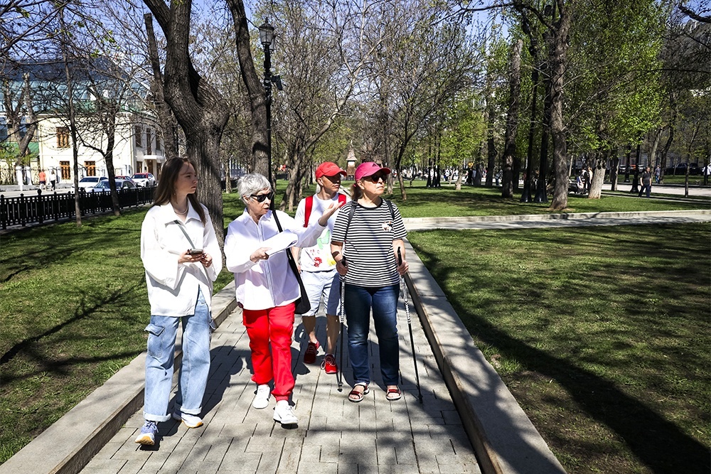    Экскурсию по Тверскому бульвару организовал Дом-музей Марины Цветаевой, а провела ее экскурсовод Елена Ильина. / Пресс-служба музея Дома-музея Марины Цветаевой