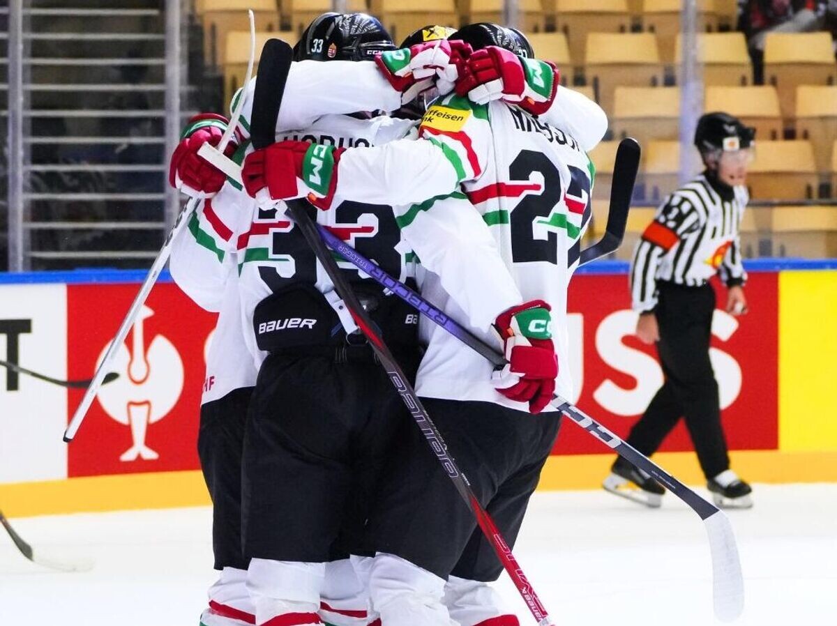    Хоккеисты сборной Венгрии© Соцсети IIHF
