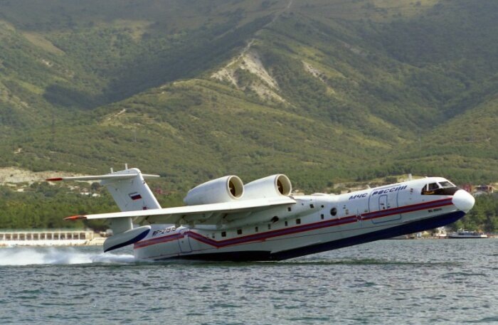 Набирает воду прямо во время глиссирования. /Фото: ВКонтакте.