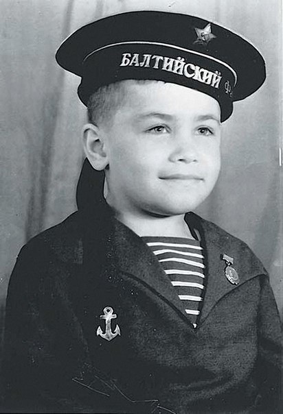 Детсткое фото артиста