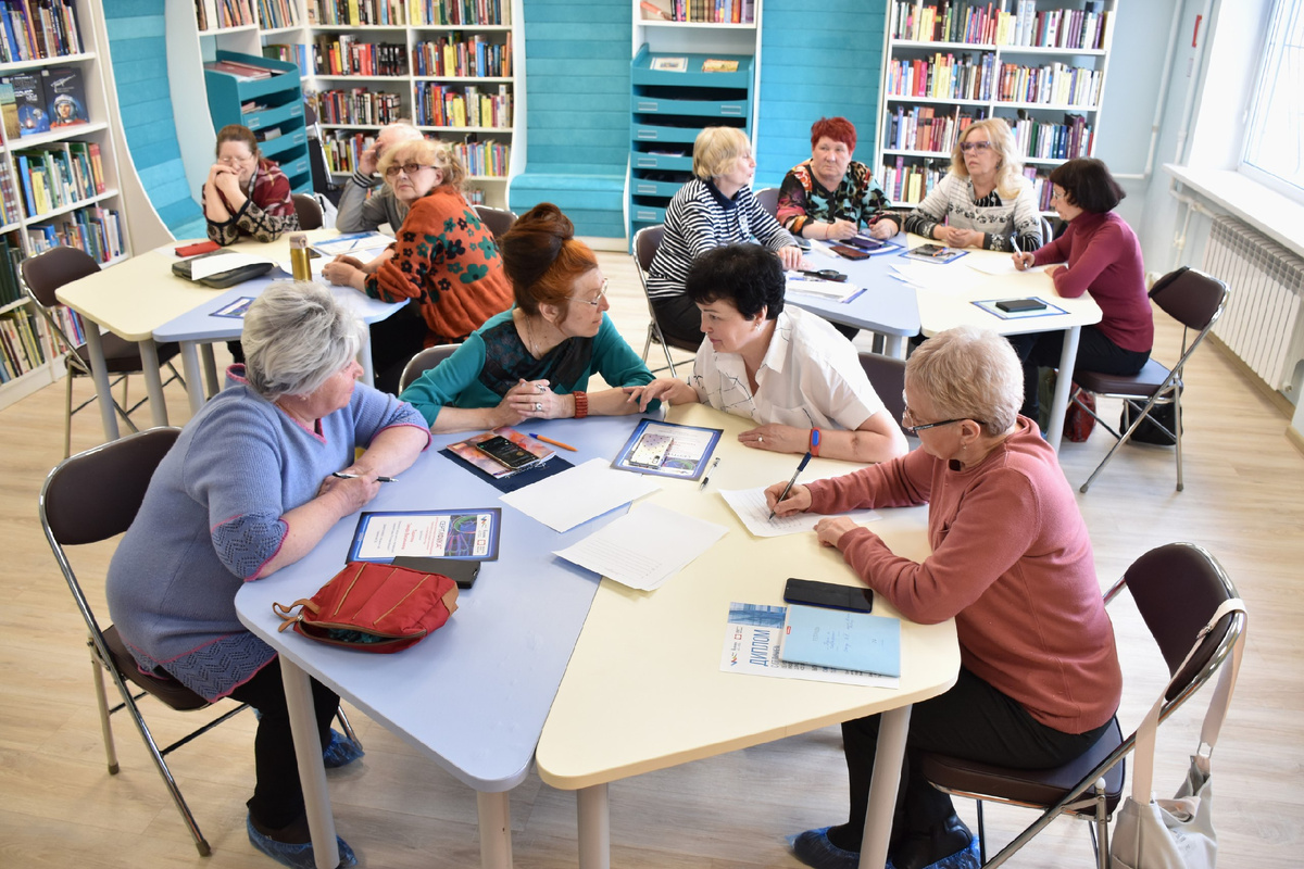 Фото: Проект «Со смартфоном на „ТЫ“» в Магадане / ЦБС г. Магадана