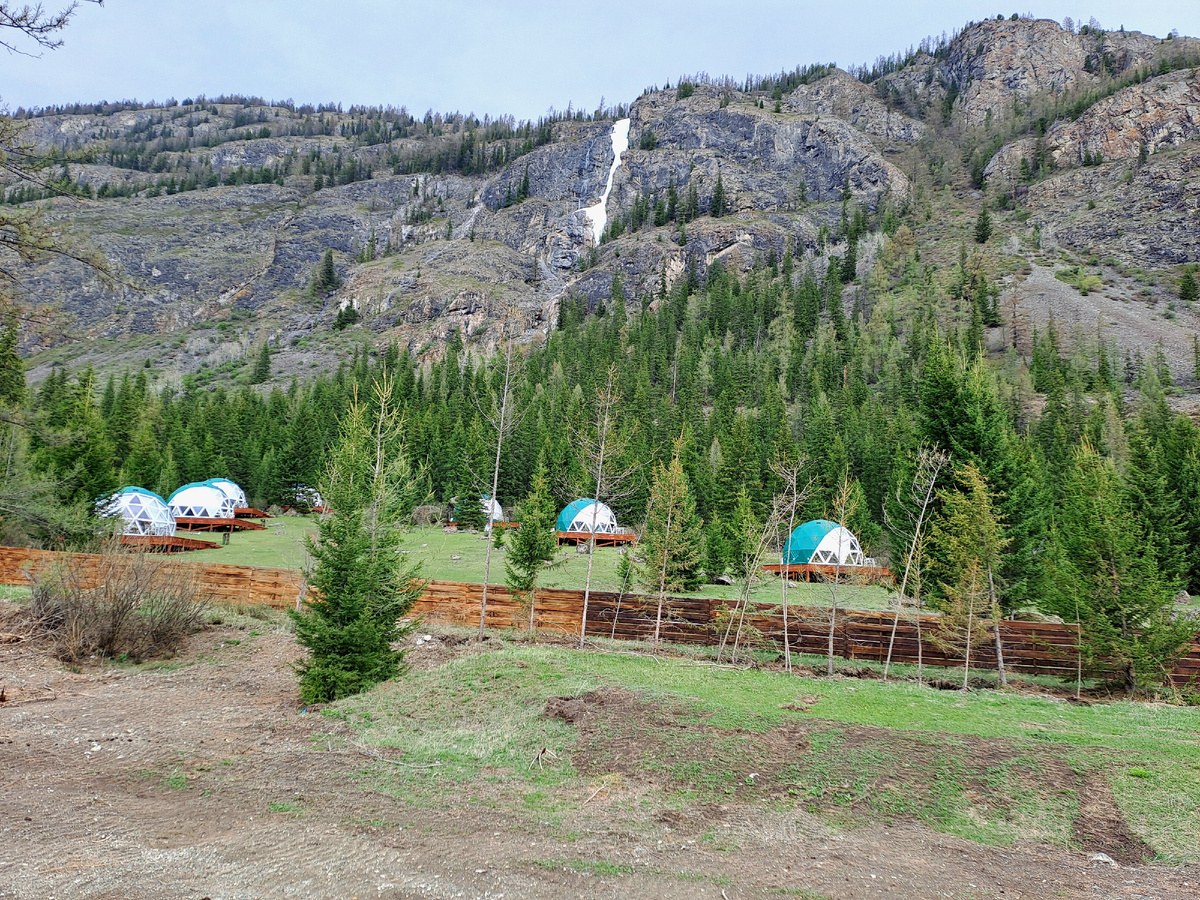 Эти полусферы смотрятся так, как будто инопланетяне приземлились.