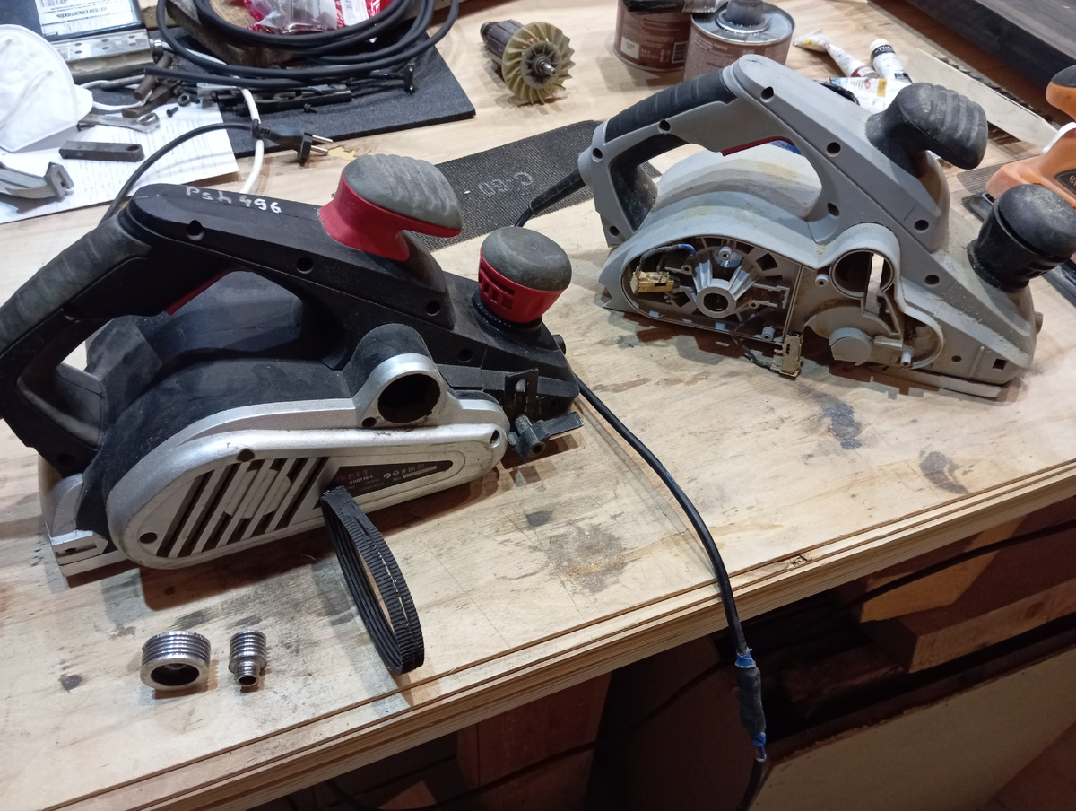 Рубанки - братья-близнецы, разлученные при рождении и отданные в разные семьи.