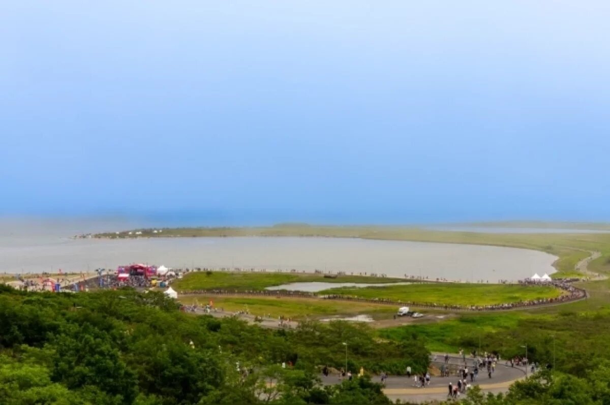    Пока самым реальным остаётся отдых дикарём с палаткой на берегу.