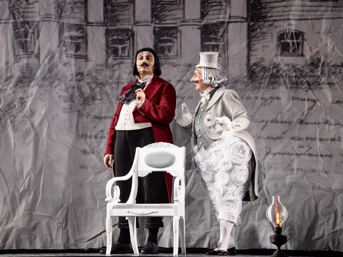 Купить билеты на спектакль «Мёртвые души» в Театре Вахтангова