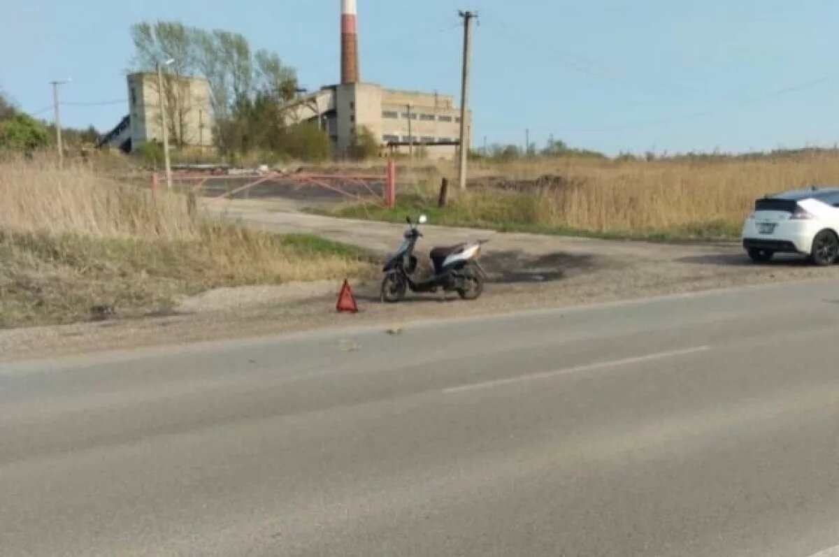    Мальчик перевозился на мопеде без специальной защитной экипировки