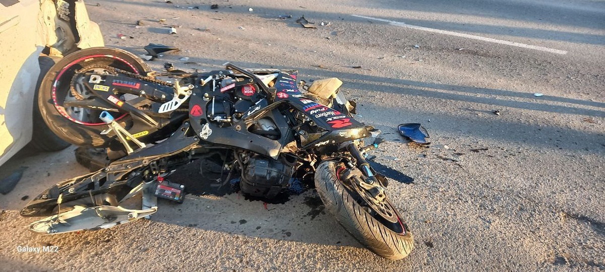     Двое мотоциклистов погибли на дорогах Красноярского края за сутки