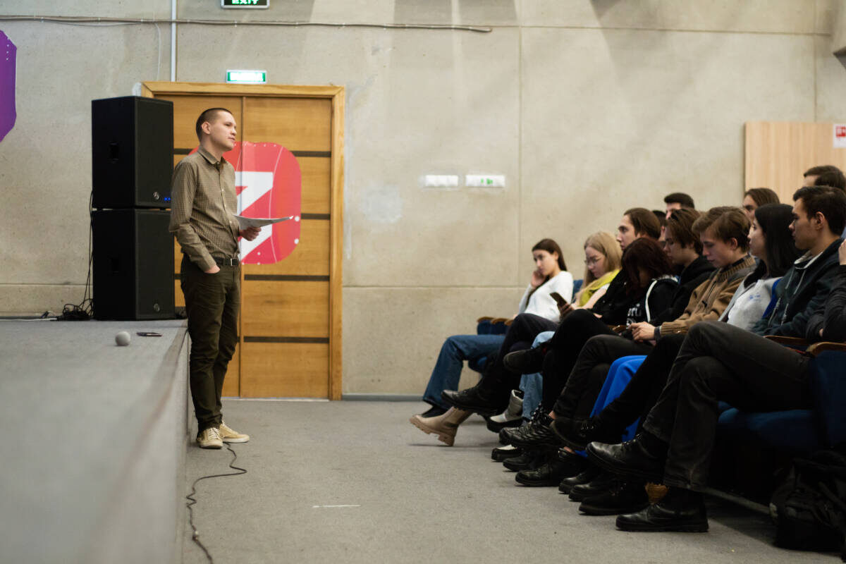 «У нас весьма широкий спектр деятельности связанный с вопросами просвещения. Занятия мы проводим в игровой форме, в форме тренингов и так далее»Фото: предоставлено Арсланом Мингалиевым