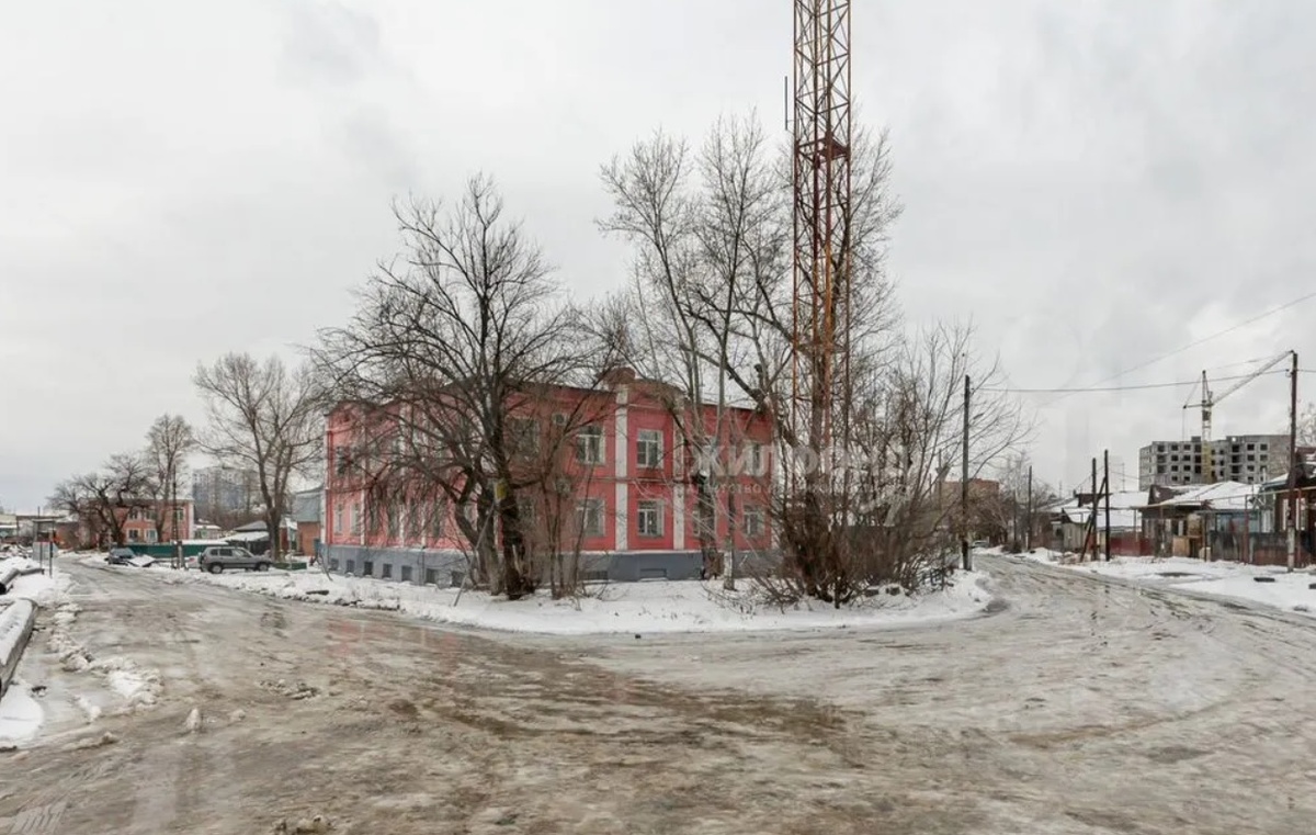 Здание на ул. Пушкина, 1