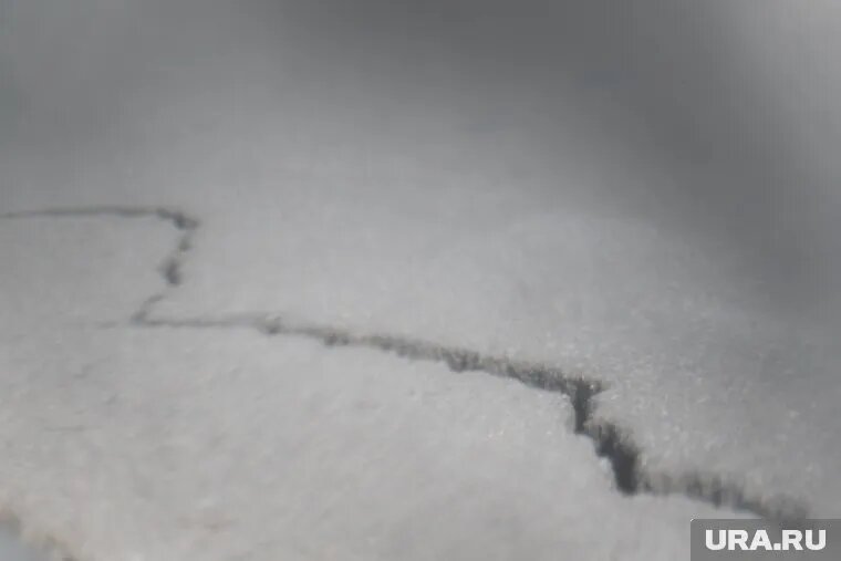 В новых квартирах появились трещины. Фото: Руслан Яроцкий © URA.RU