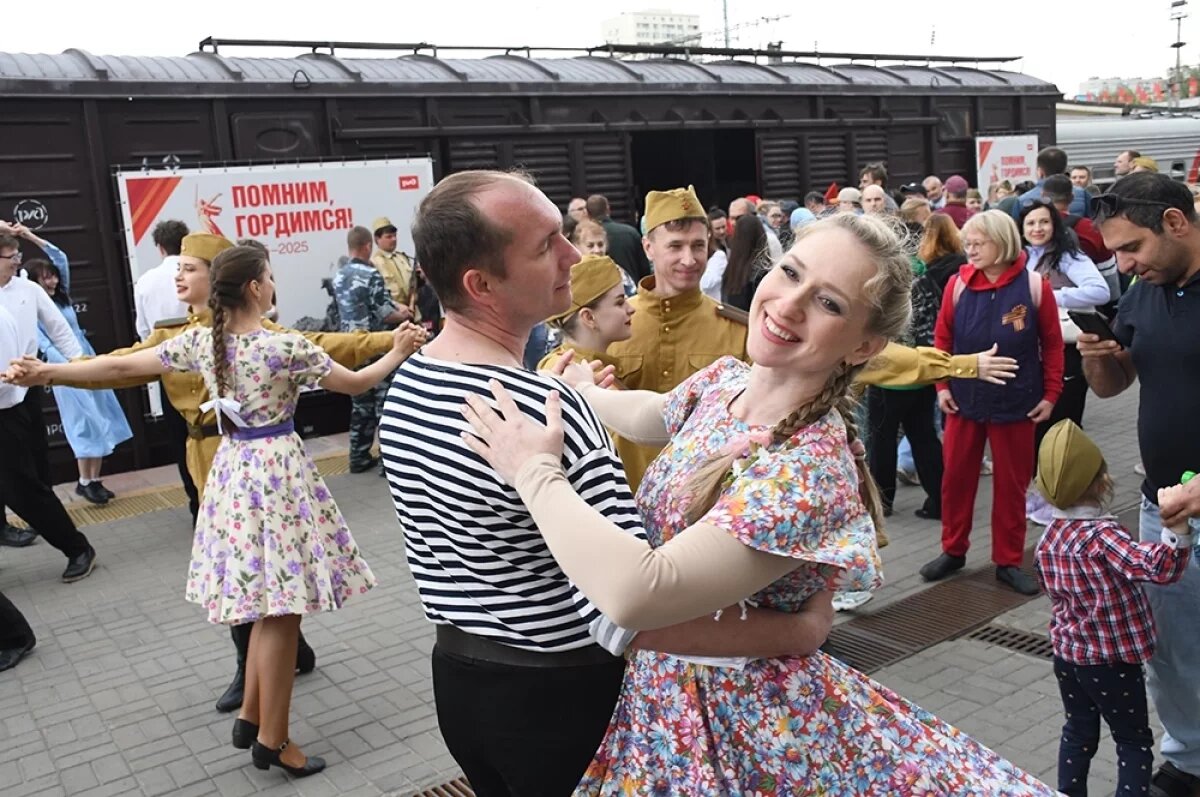    Юбилей Победы стал по-настоящему всенародным событием.