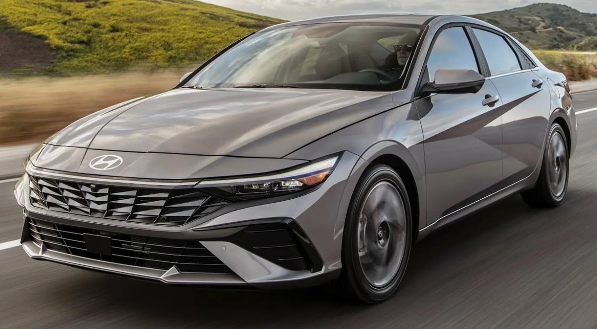 HYUNDAI ELANTRA 2024