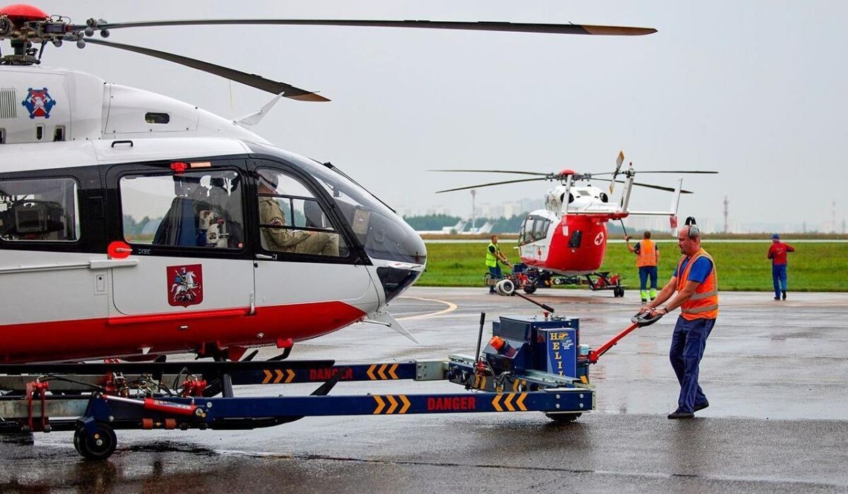     Подготовка вертолетов. Источник: mos.ru Автор фото: Пресс-служба Мэра и Правительства Москвы