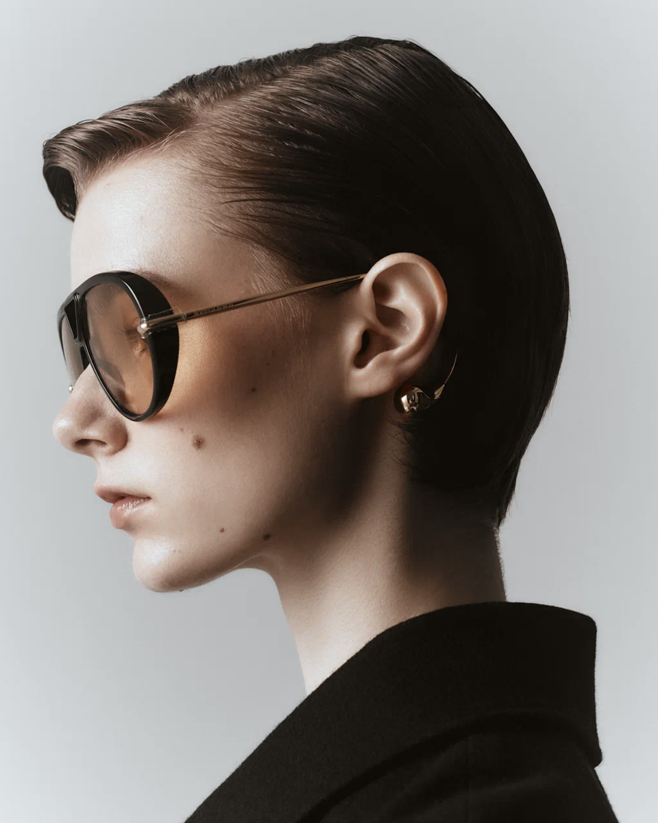     Кейп M XIÍ, очки BOTTEGA VENETA (EX BAGS)