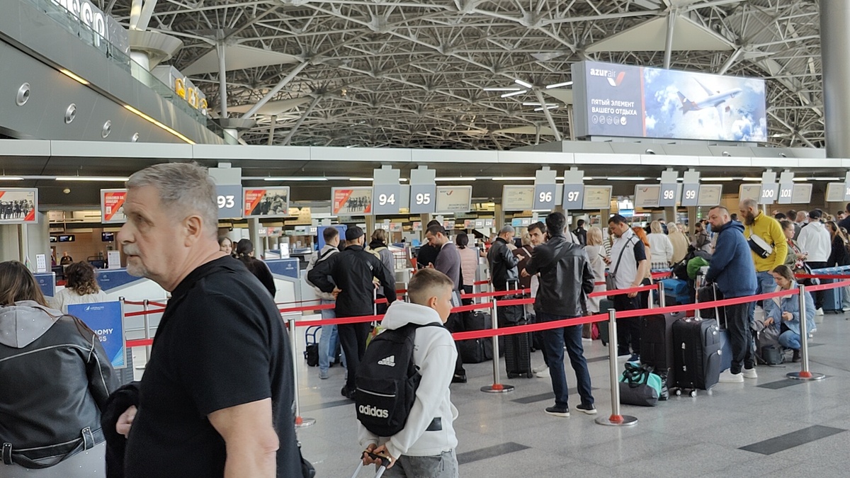 В очереди на регистрацию