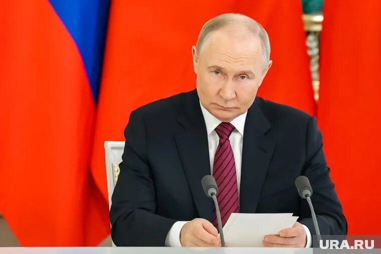 Президент Владимир Путин предложил Европе выбрать между сотруничеством и противостоянием с Россией. Фото: Роман Наумов © URA.RU