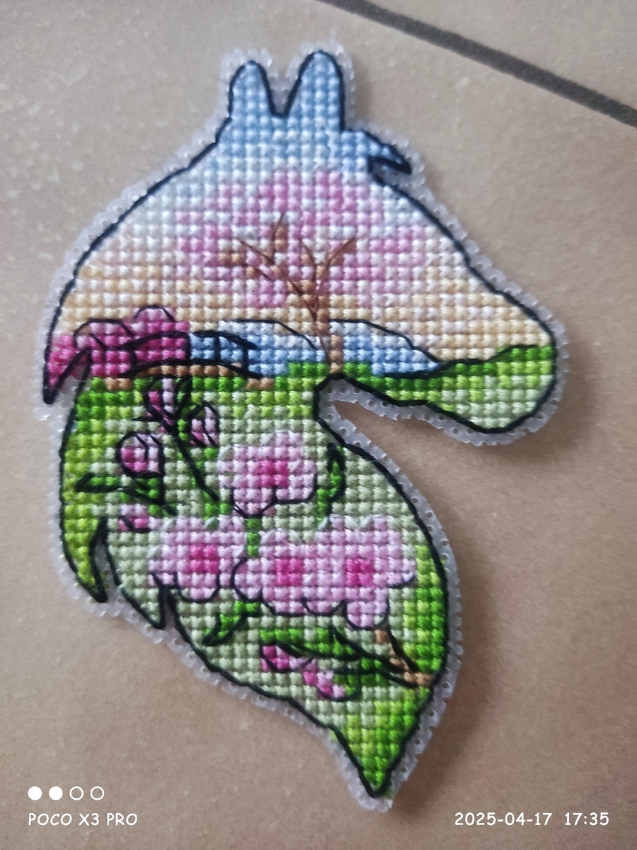 Бесплатная схема вышивки керстом конь. Вышила Laima Kazlauskienė 