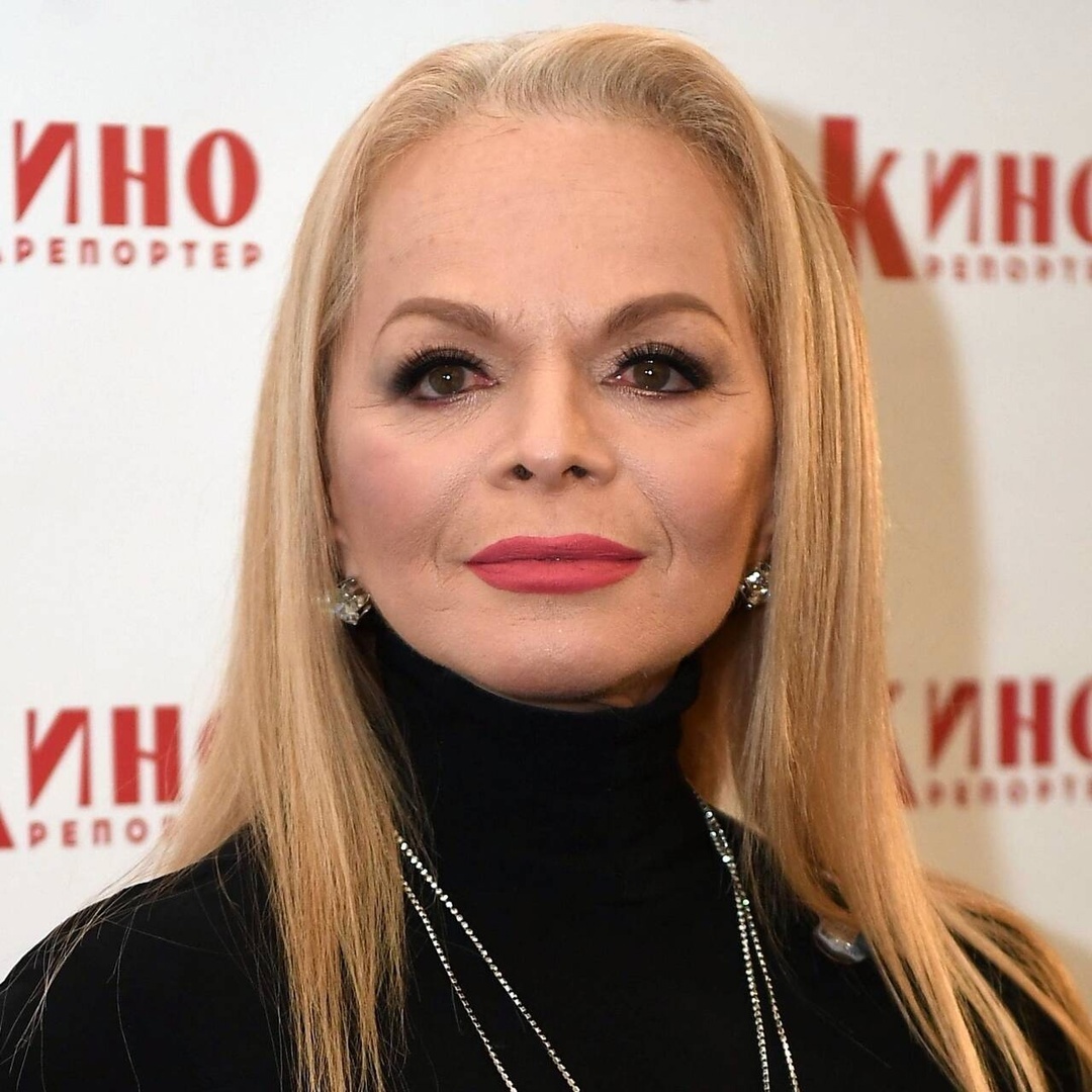 Лариса Долина