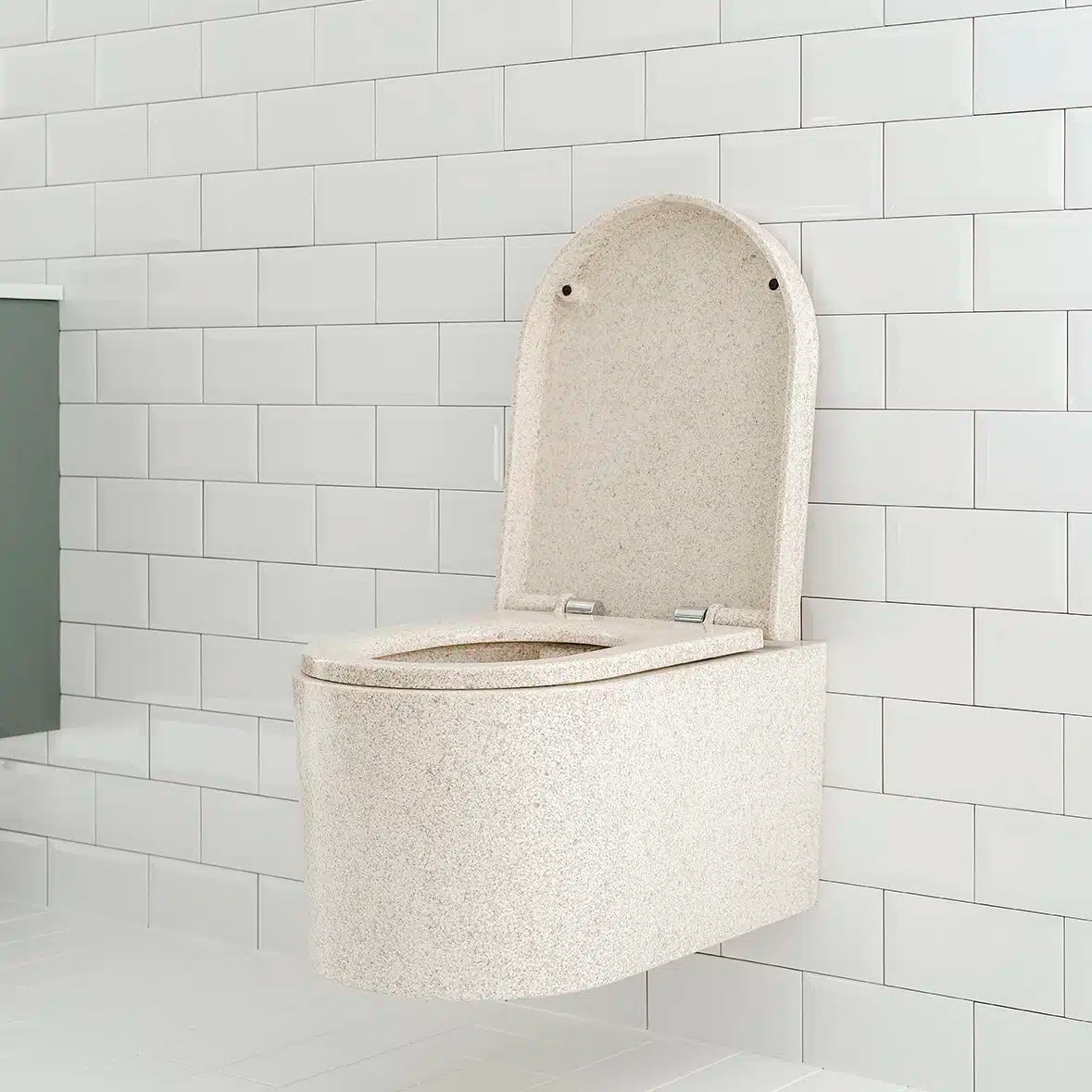 унитаз из древесного композита