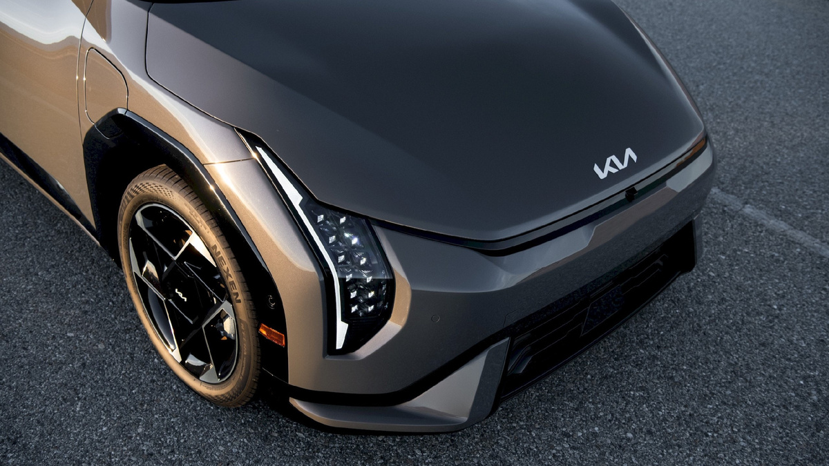 Kia EV4