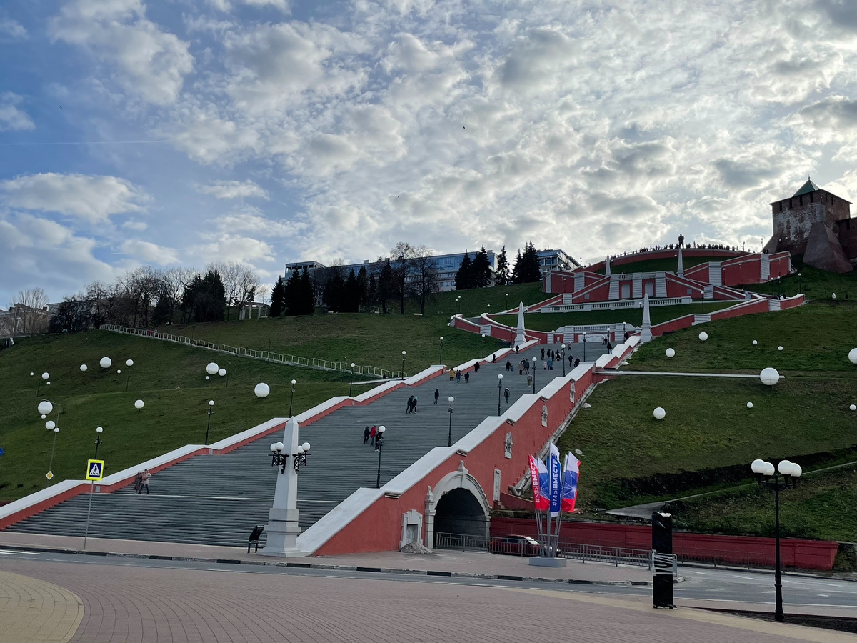 Чкаловская лестница