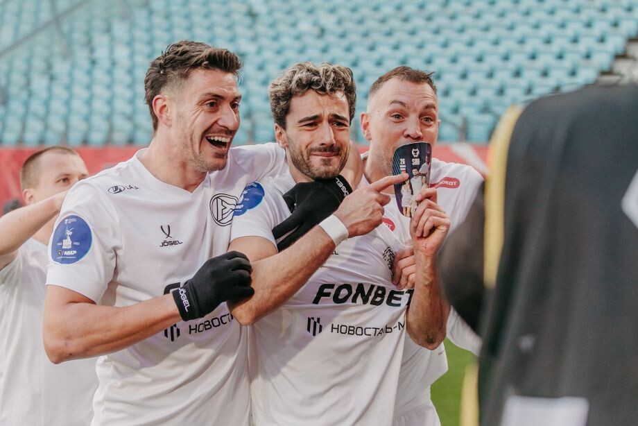 Дзюба с партнерами по команде 