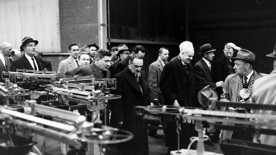 На одном из производств в ходе той самой поездки в США