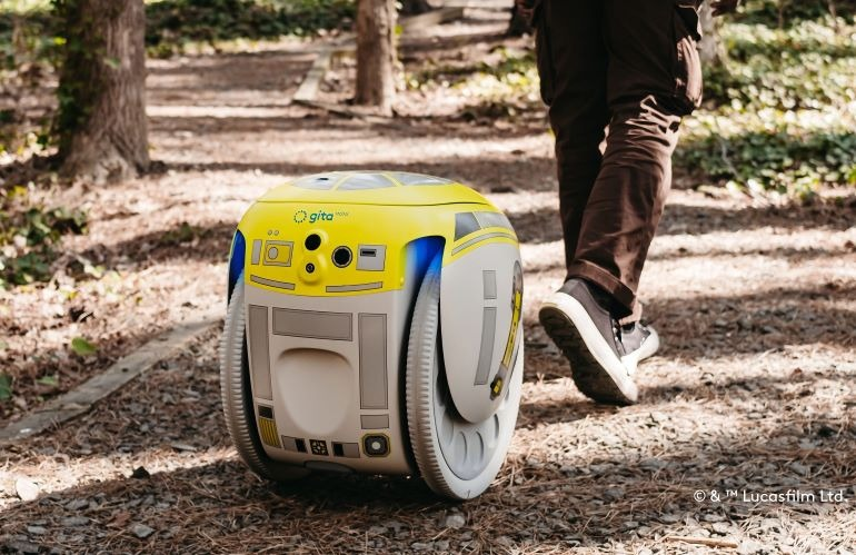 Робот G1T4-M1N1. Source: Piaggio Fast Forward