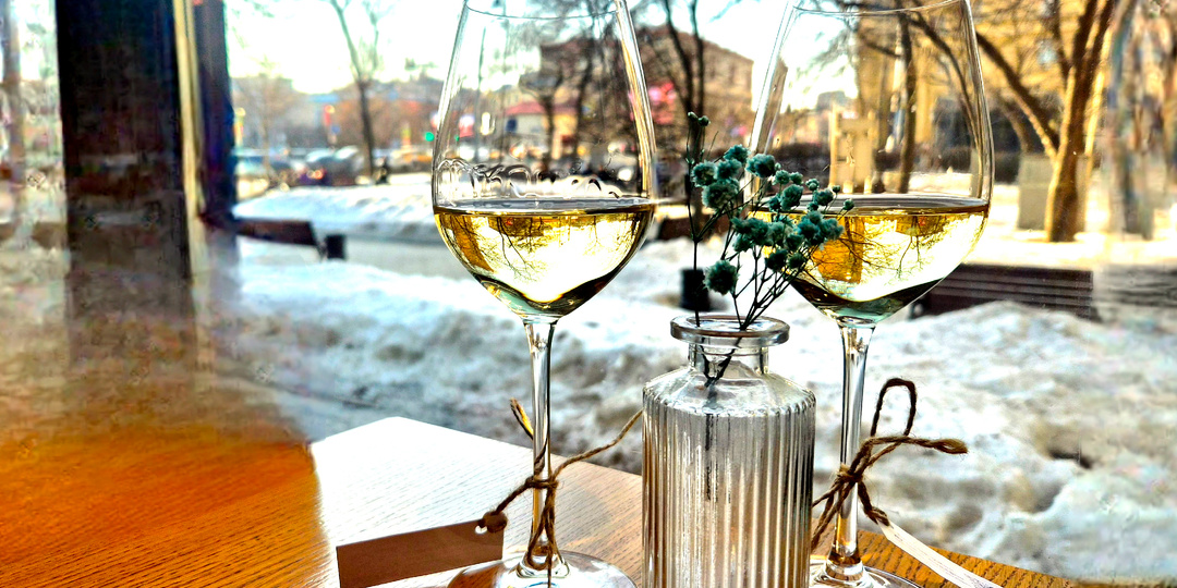 Для интеллигентных винных девичников: хвалю Bigati Bar на Старой Басманной