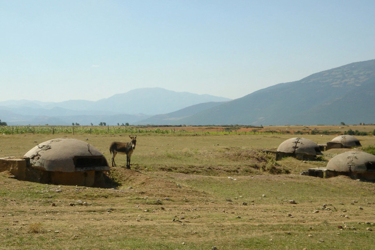 Как выглядят бункеры снаружи. Фото: Paul Blenkhorn / Unsplash