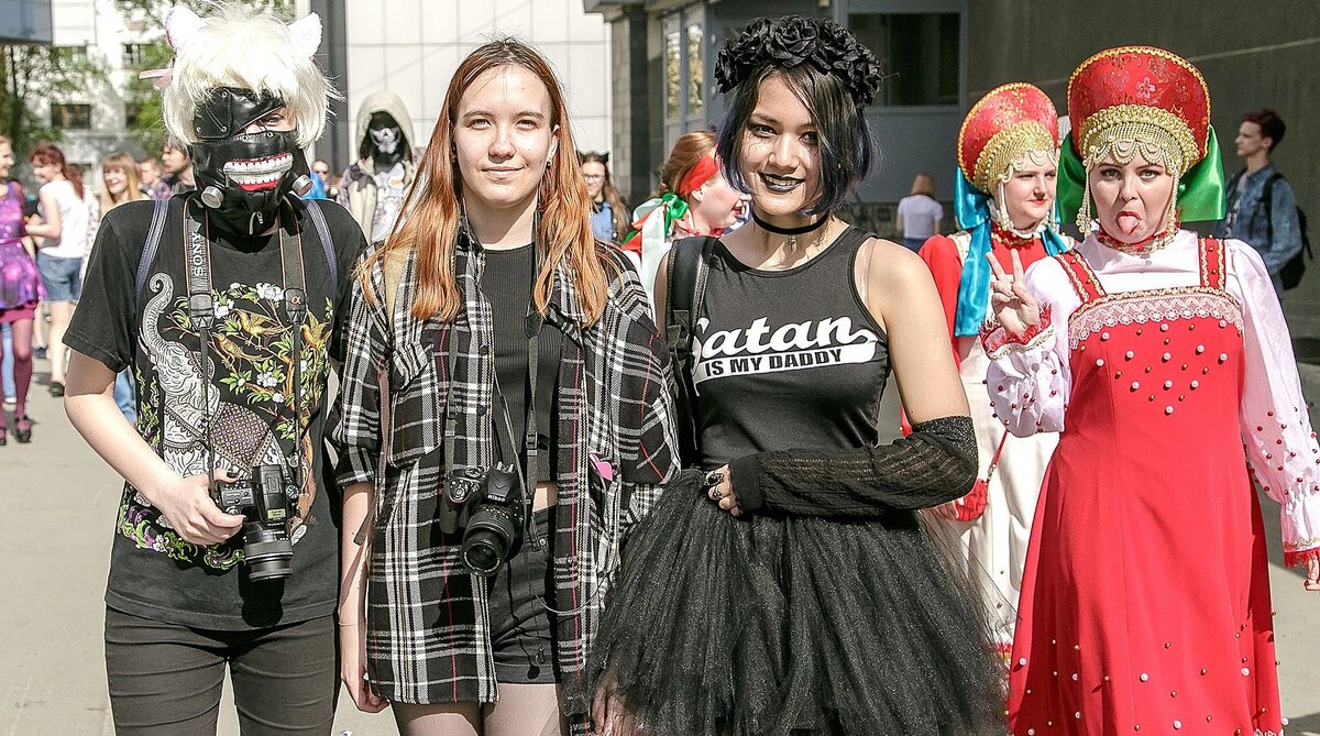 Источник: https://texterra.ru/blog/pokolenie-zumerov-chego-oni-khotyat-i-na-chto-sposobny.html