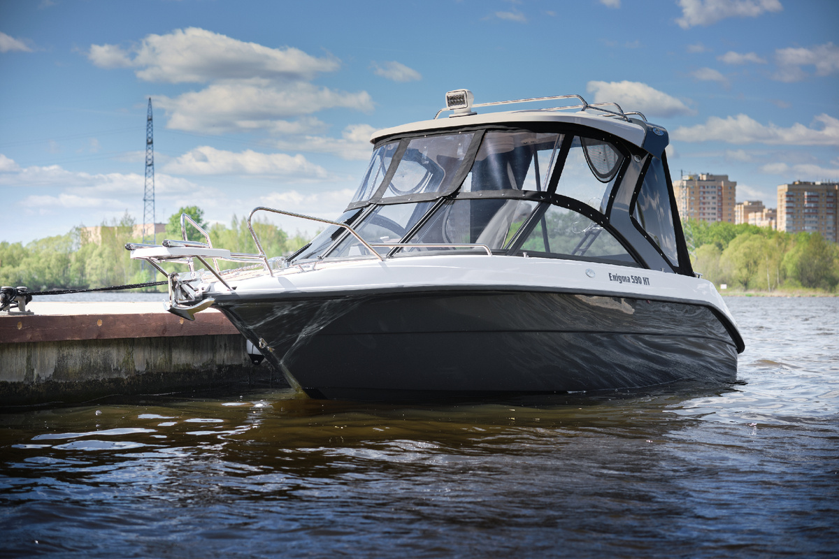 Спускае катер Enigma 590 HT 2025 года! 