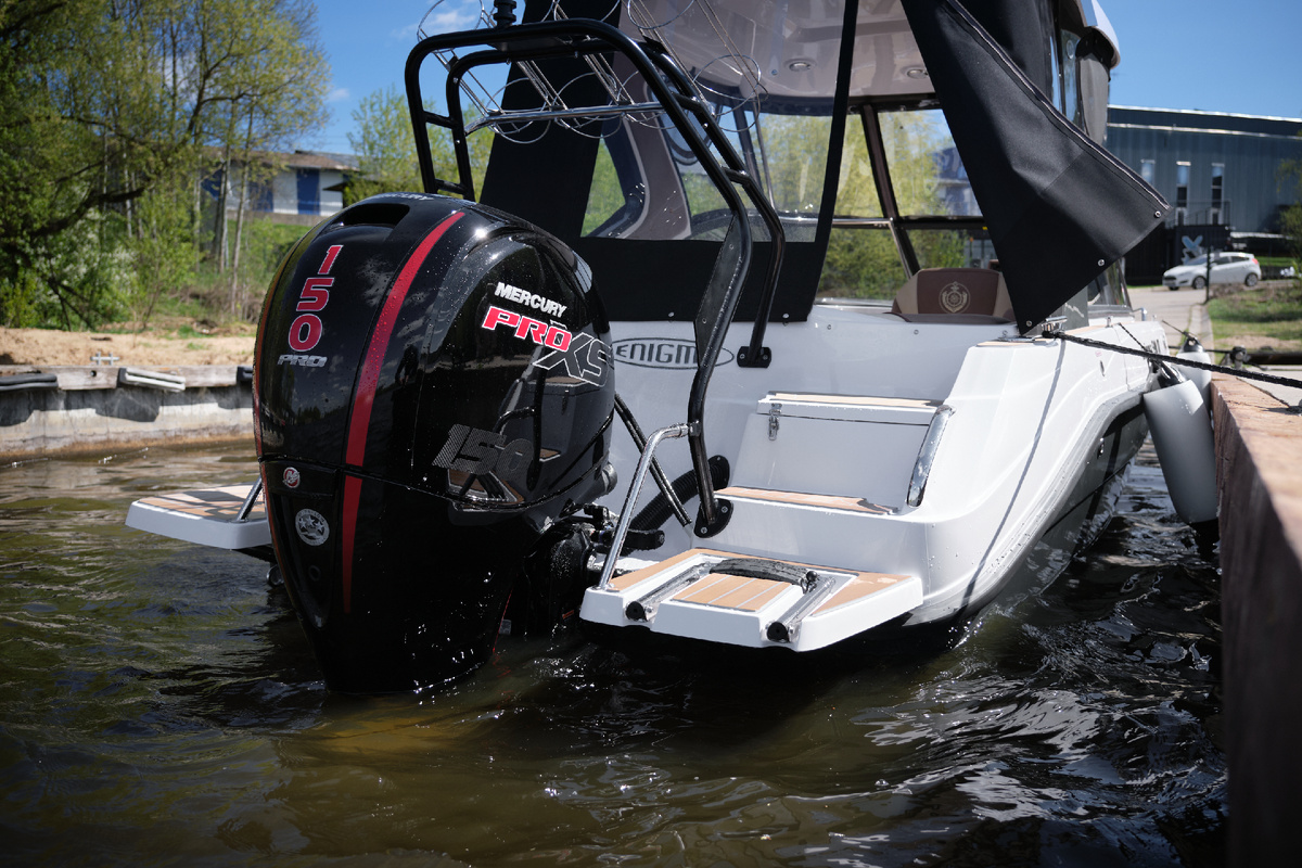 Мощный Mercury 150 PRO XS в сочетании с бомбическим графитовым цветом корпуса. 🔥