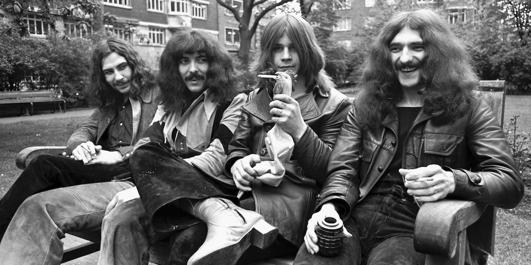 О чем песня Black Sabbath
