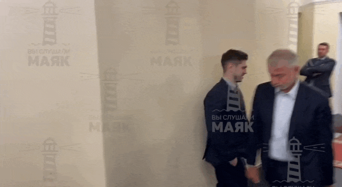    Видео: "Вы слушали Маяк"