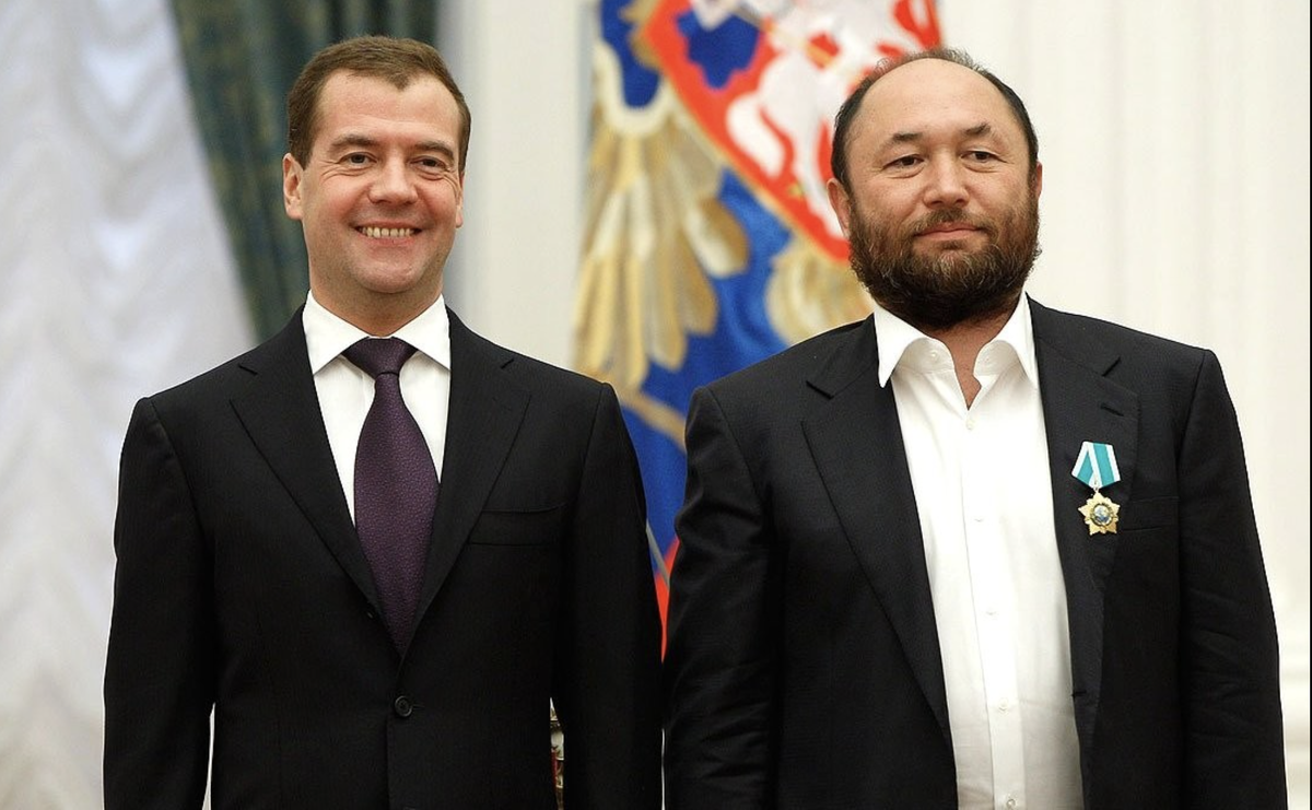 Тимур Бекмамбетов и Дмитрий Медведев. Режиссер награжден орденом "Дружбы"