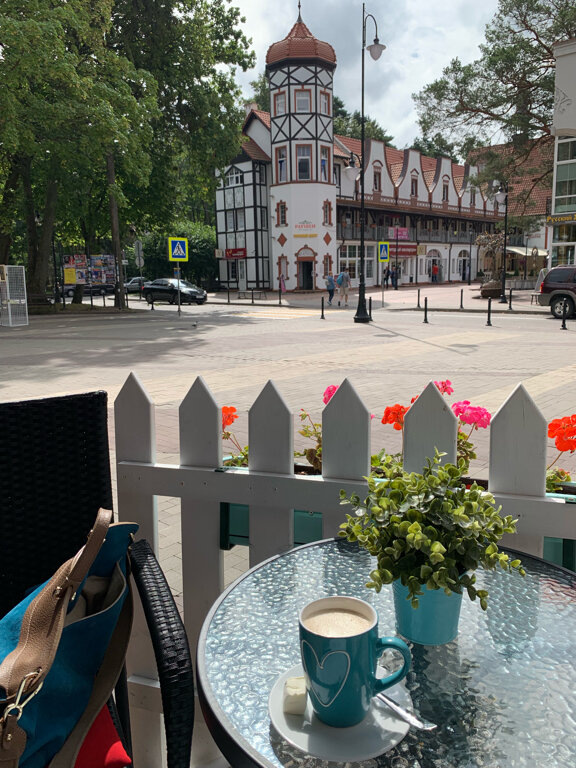 Светлогорск, веранда кафе Карамельково