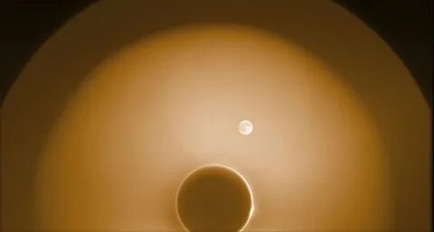 PUNCH сделал это изображение новолуния, когда оно проходило перед Солнцем на небе 27 апреля 2025 года