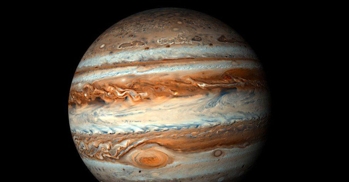 Юпитер: Планета-рекордсмен с "огненной короной"