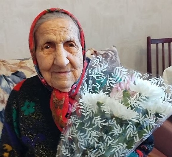    Антонина Васильевна с раннего возраста трудилась в колхозе