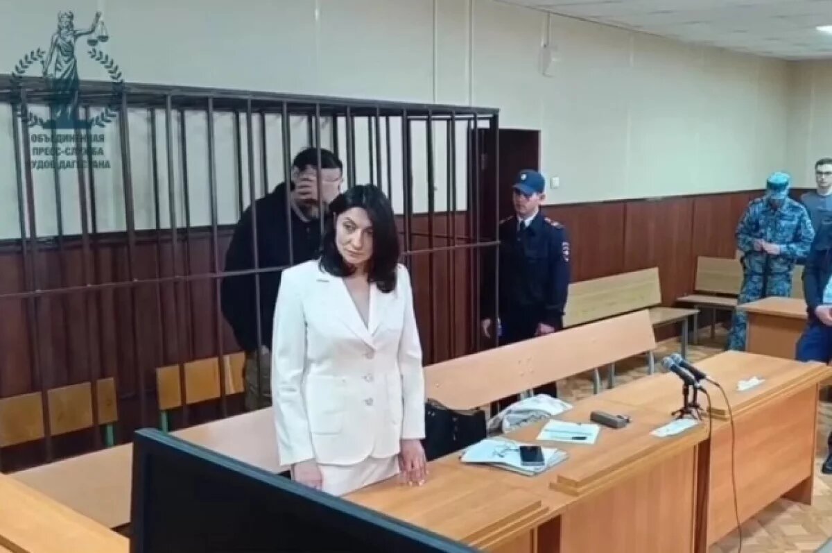    Замдиректор махачкалинских парков арестован за получение взятки в 1,4 млн