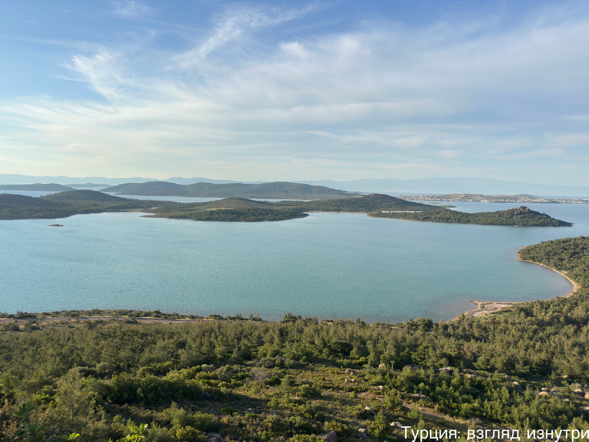 Панорамный вид на острова и Эгейское море 